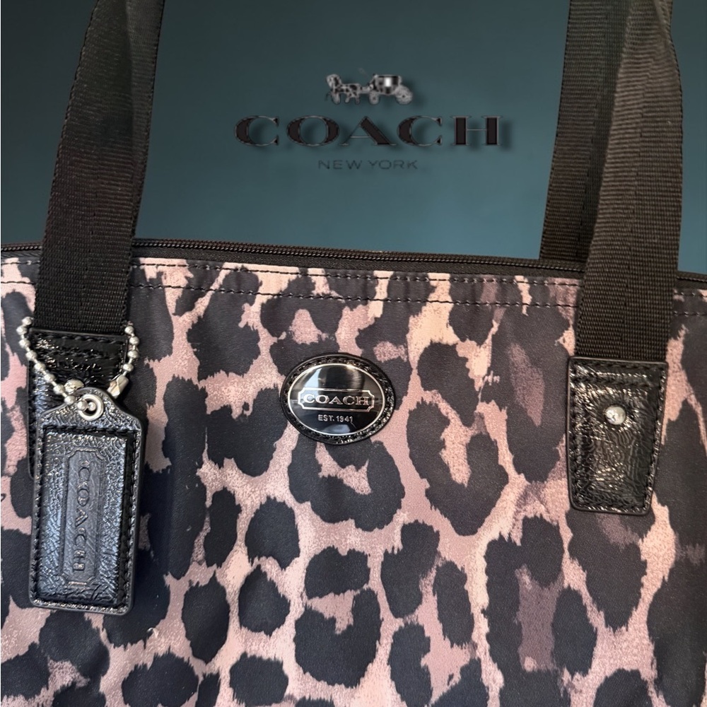 Coach Getaway Leopard Print Nylon Weekender Tote with Pouch NWT! 2 Piece Set! - Picture 3 of 10